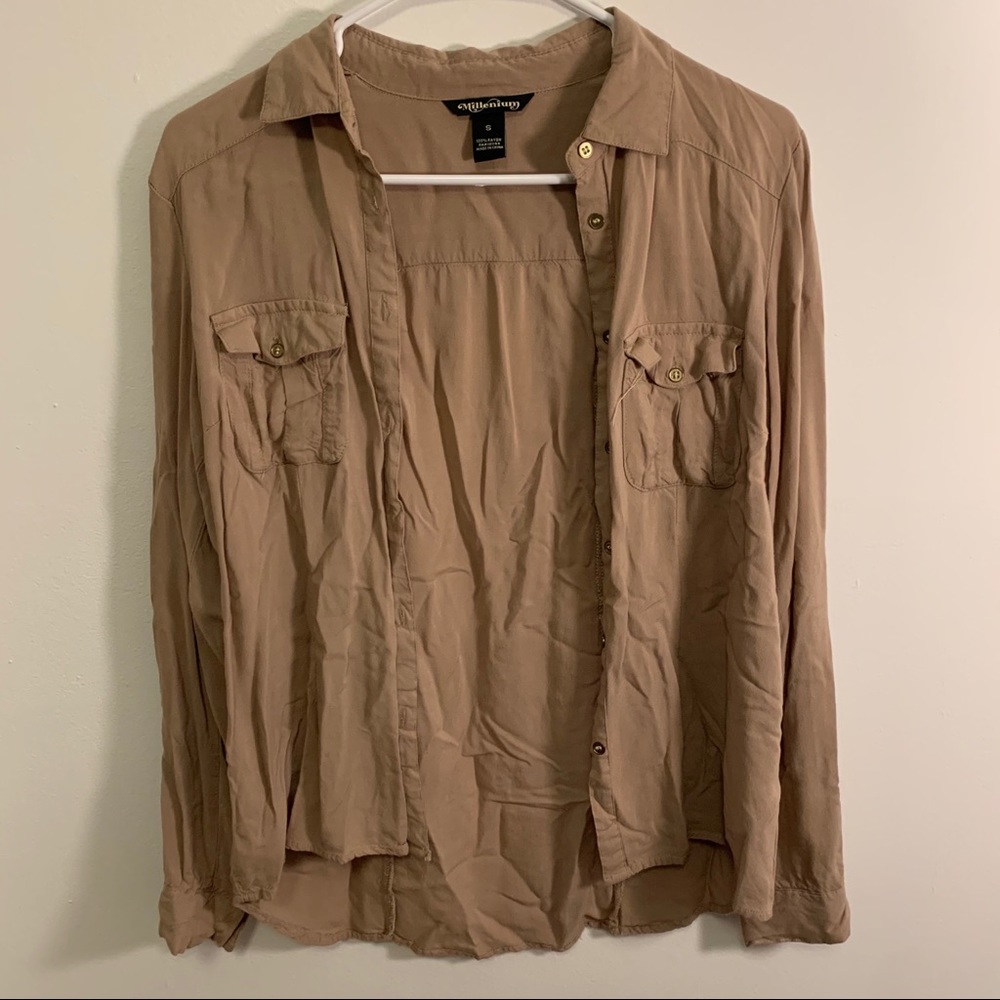 Brown/tan button down short